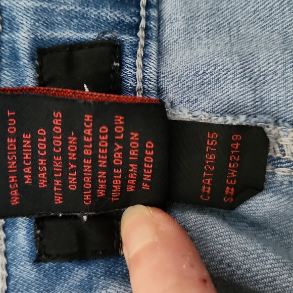 Earl Capri Jeans - Picture 8 of 8